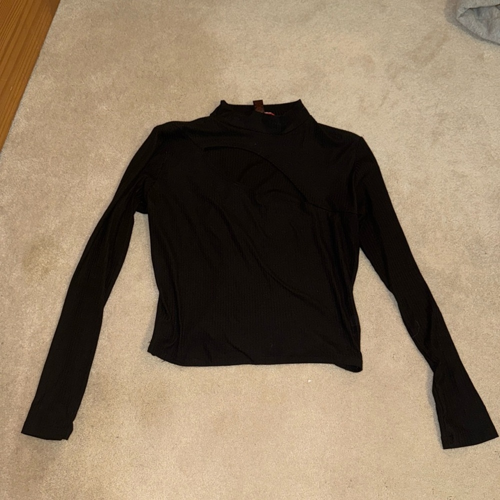 Hot kiss XL going out long sleeve with opening in front